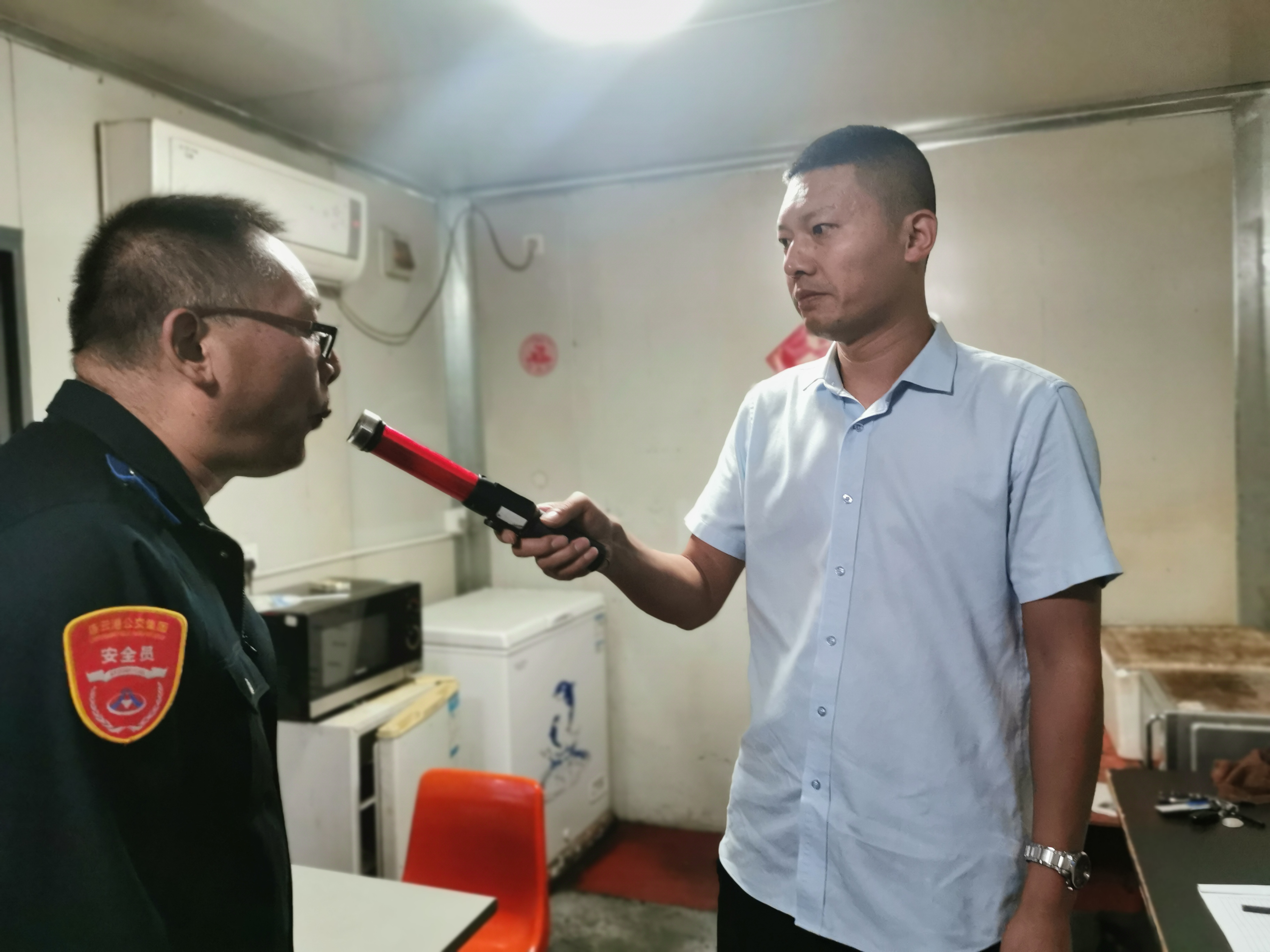 公交集團(tuán)公交事業(yè)二部開展源頭駐站駕駛員崗前早檢查