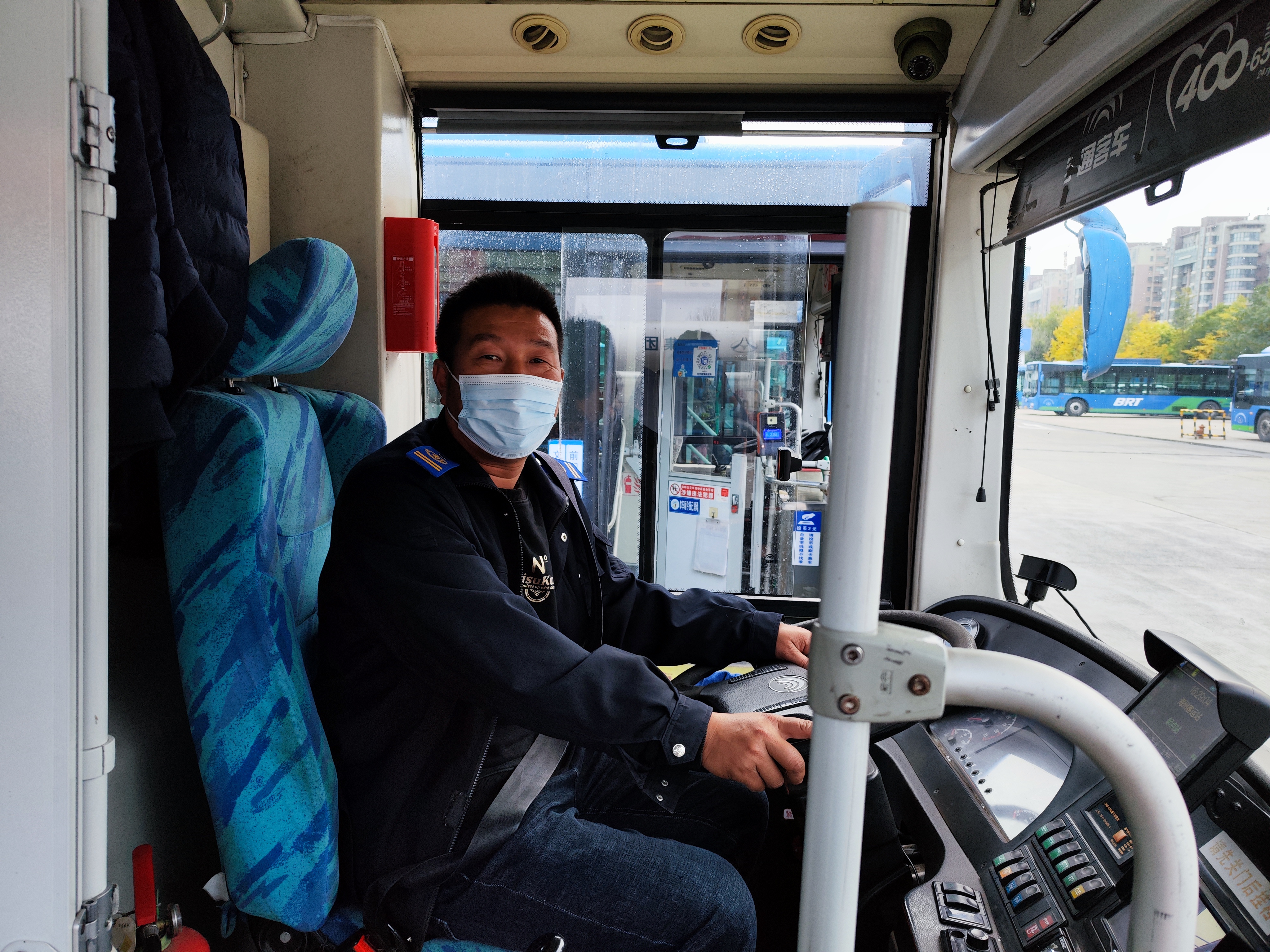 B1Y駕駛員顧忠勝拾金不昧被表?yè)P(yáng)