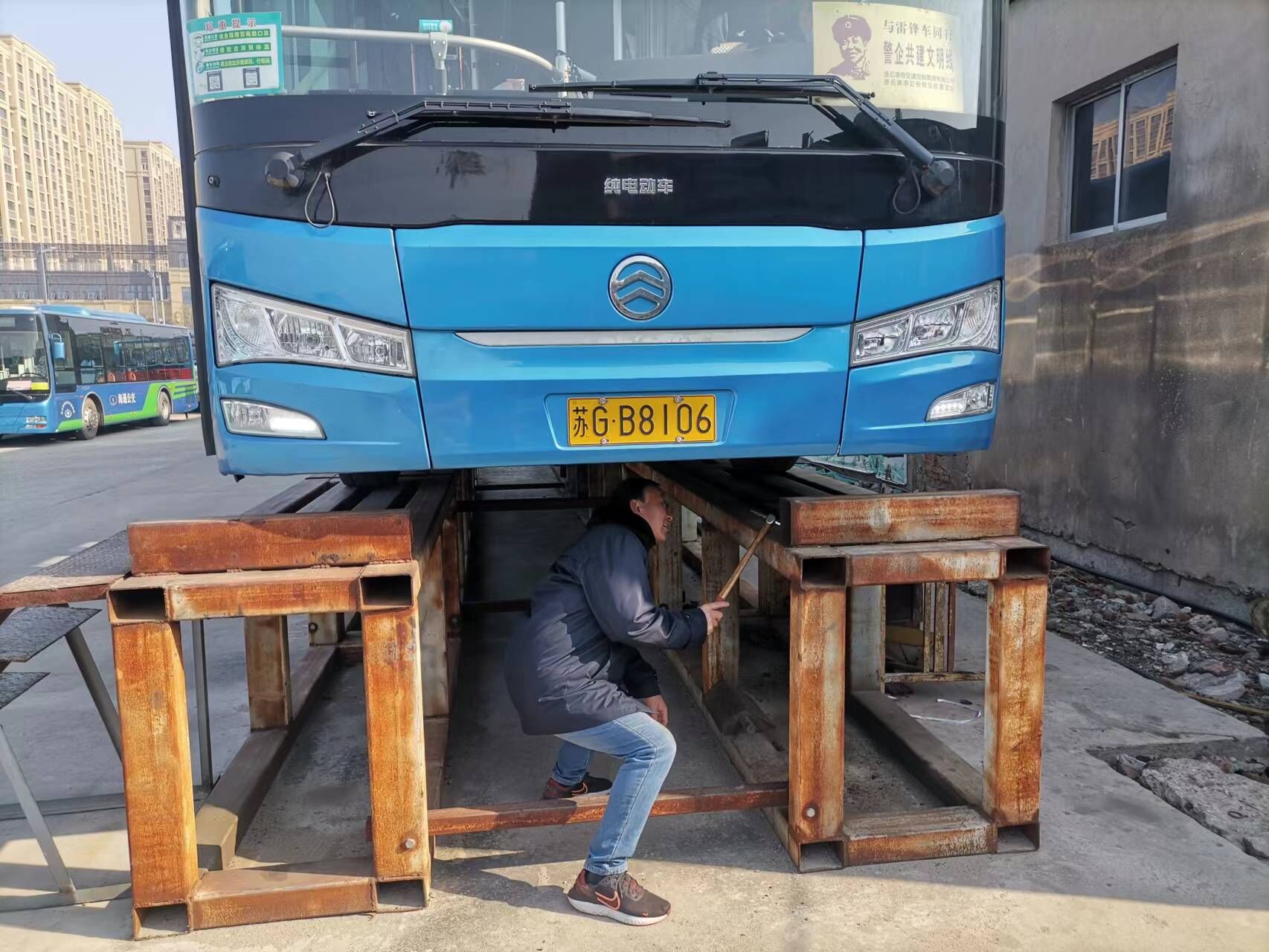 公交集團(tuán)公交事業(yè)一部開展安全隱患專項整治活動