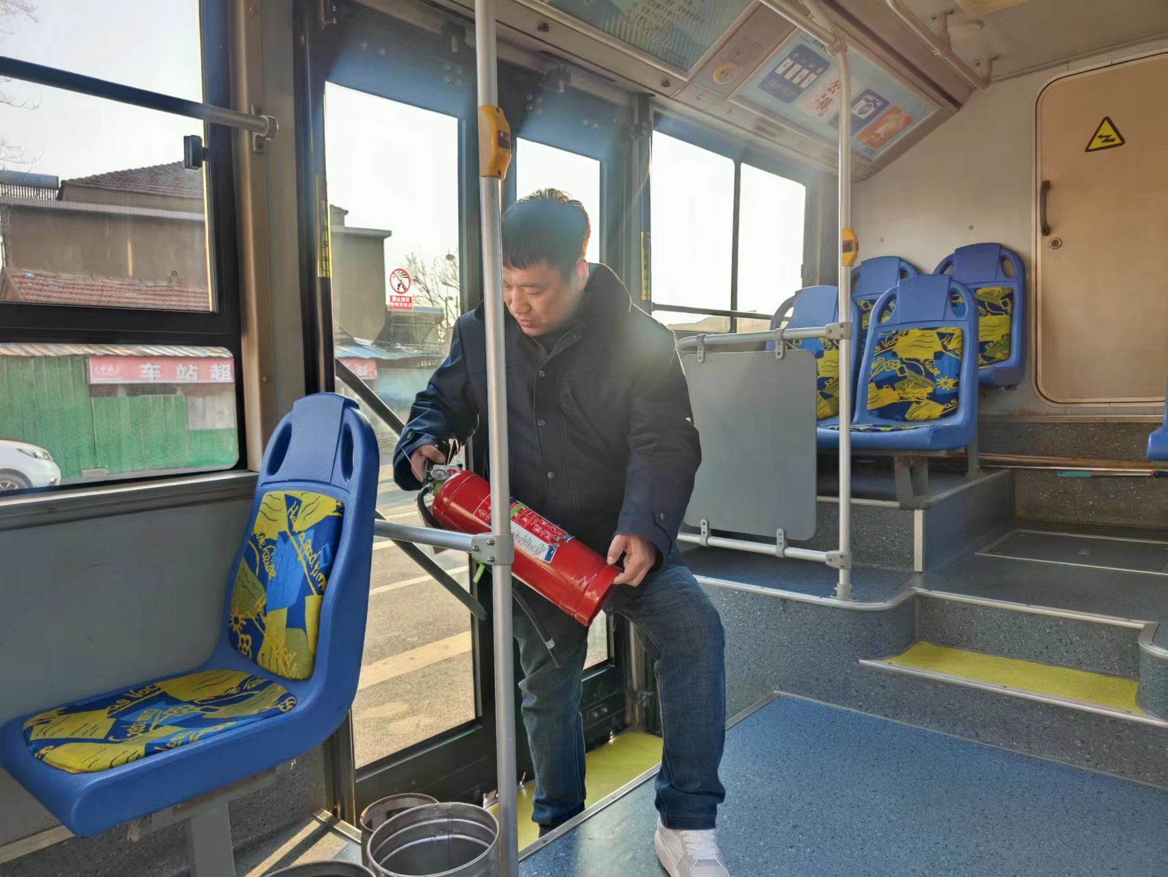 公交集團(tuán)公交事業(yè)一部開展安全生產(chǎn)隱患排查治理活動(dòng)