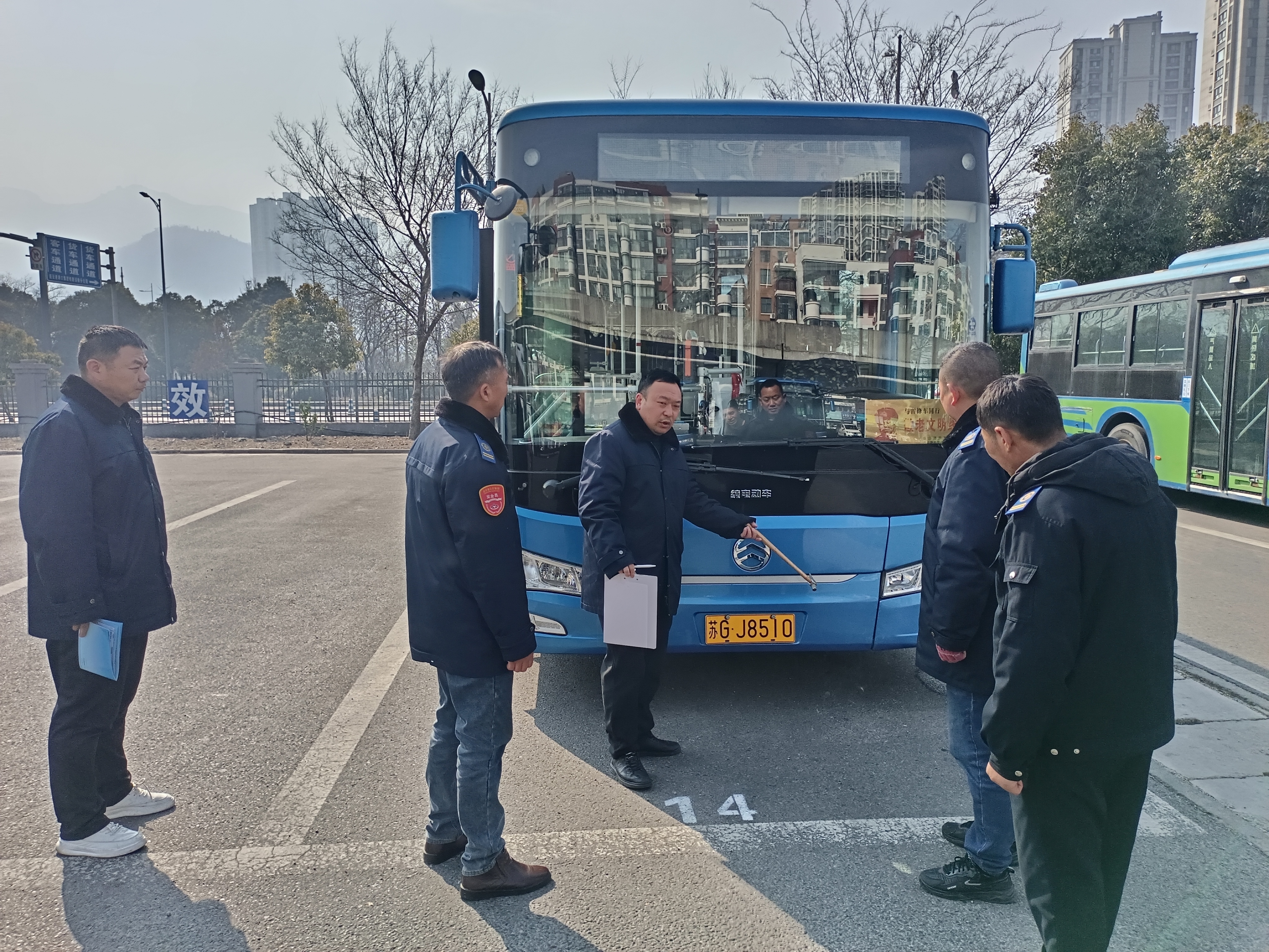 公交集團(tuán)公交事業(yè)二部開展駕駛員操作技能競賽考核專題培訓(xùn)