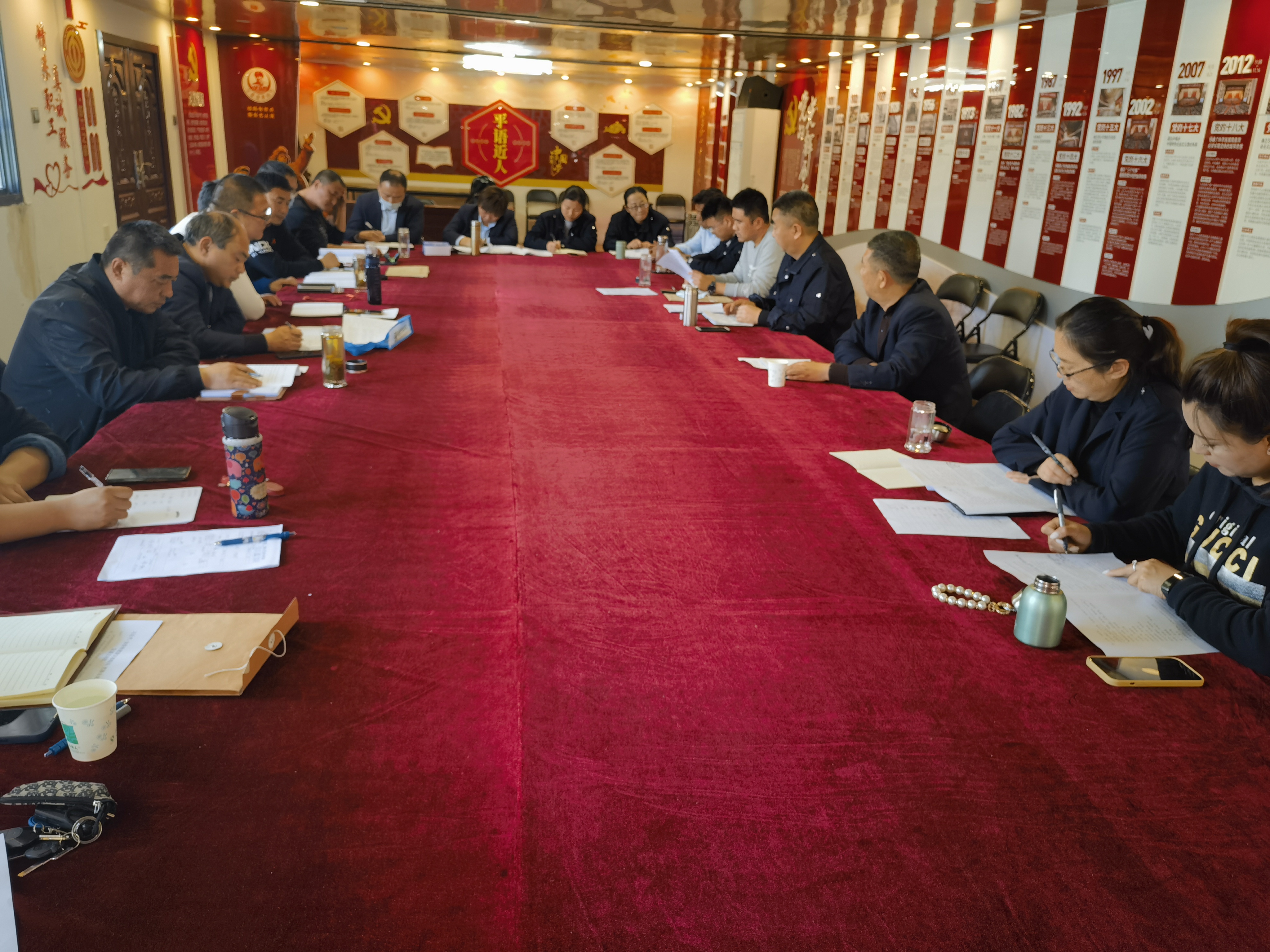 公交集團(tuán)公交事業(yè)一部召開專題會(huì)議研究五一假期交通運(yùn)輸保障工作