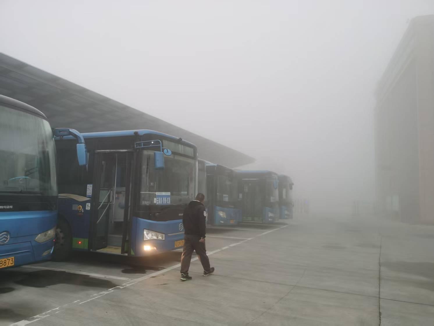 筑牢霧天安全行車基石，立足安全第一線