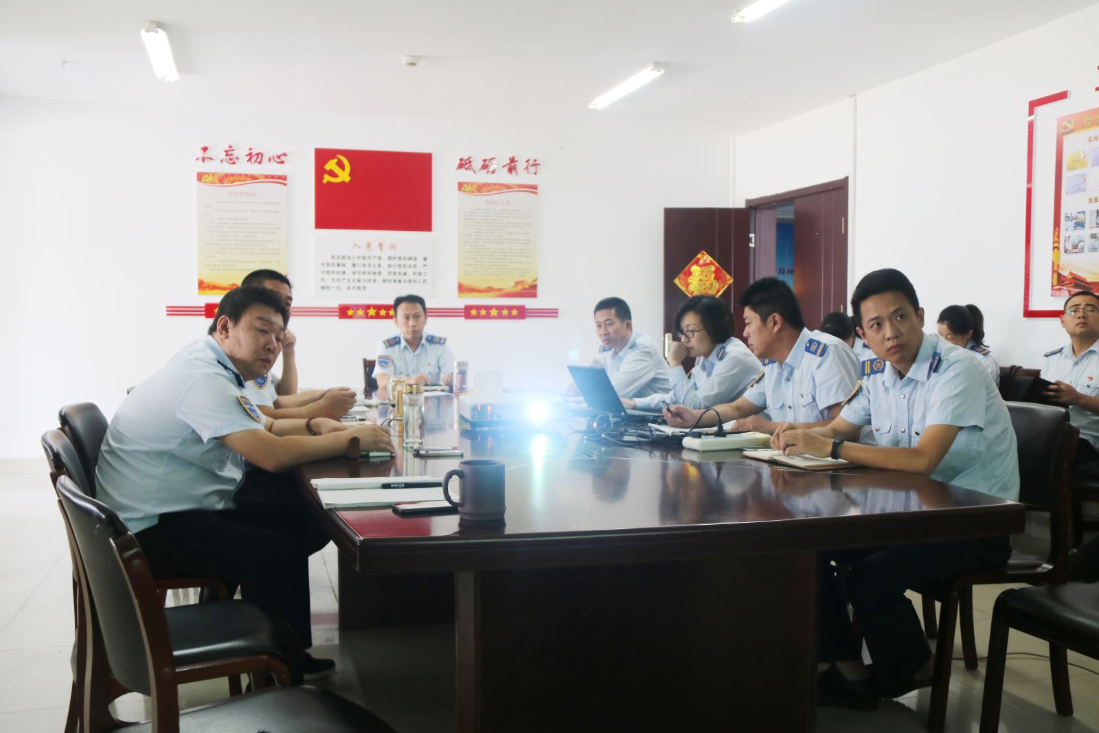 公交集團(tuán)快速公司召開(kāi)2018年經(jīng)濟(jì)分析會(huì)