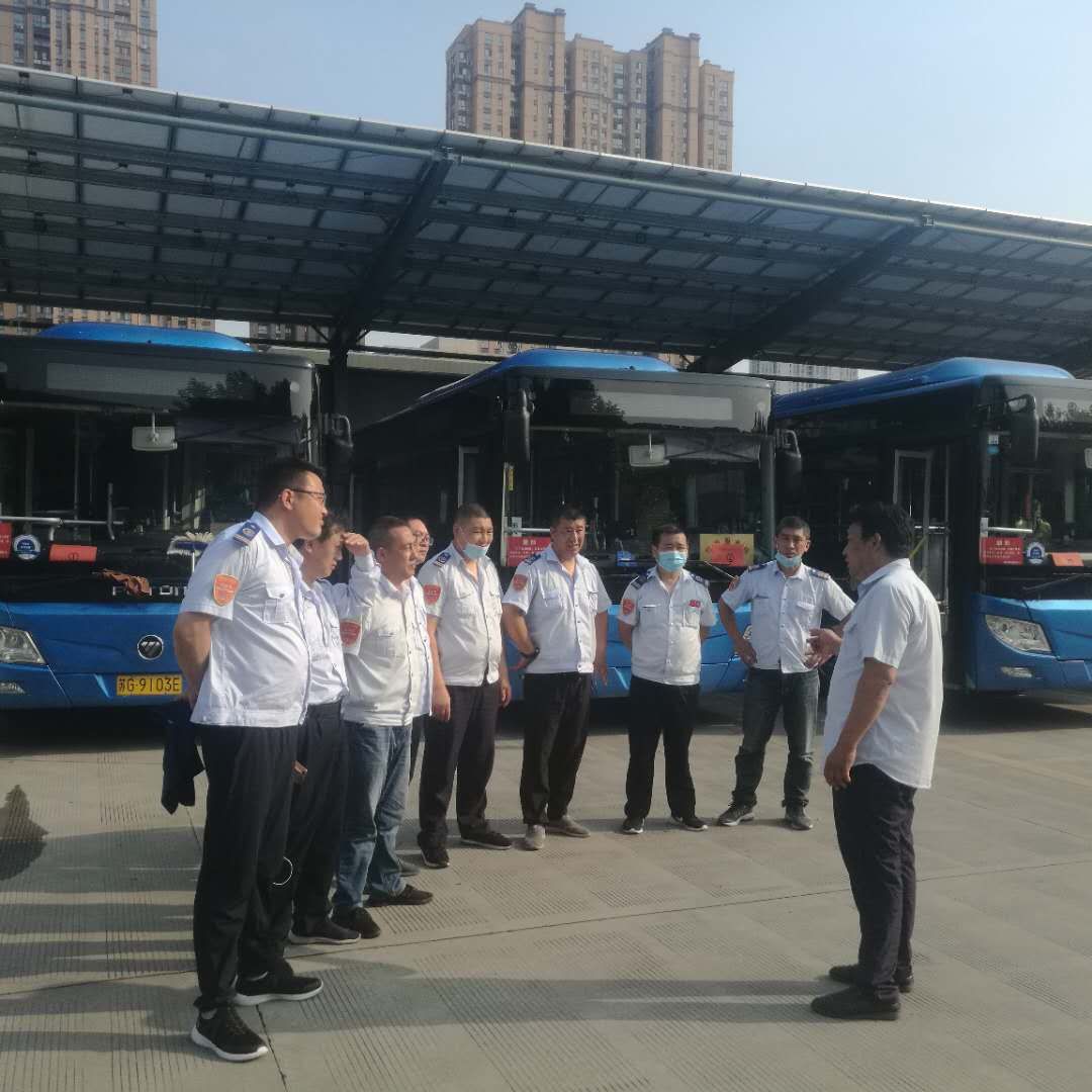 公交集團公交事業(yè)一部圓滿完成高、中考愛心送考工作任務(wù)