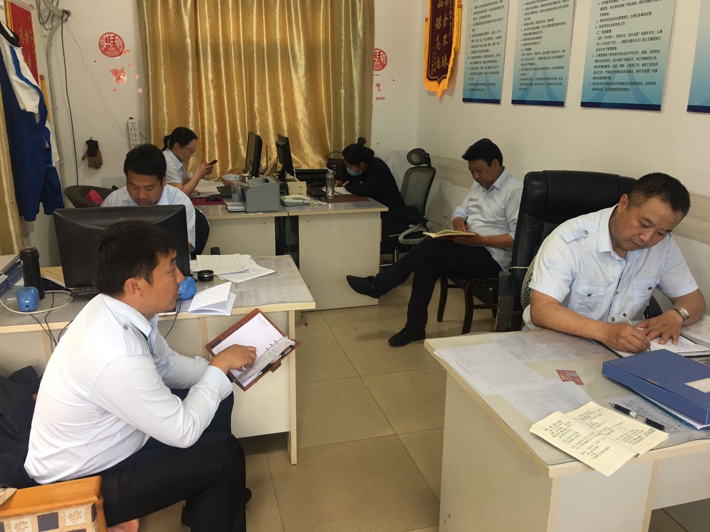 公交集團公交事業(yè)一部召開夯實創(chuàng)文會議