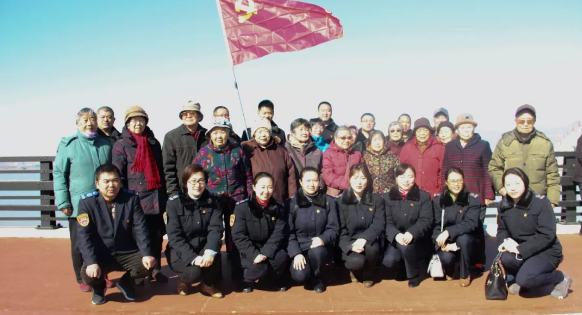 公交集團(tuán)快速公司黨員到福利院開展志愿活動(dòng)