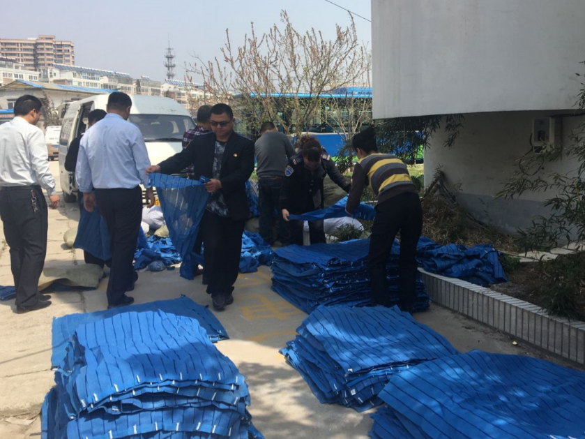 窗簾循環(huán)利用，公交集團(tuán)佳連公司“變廢為寶”