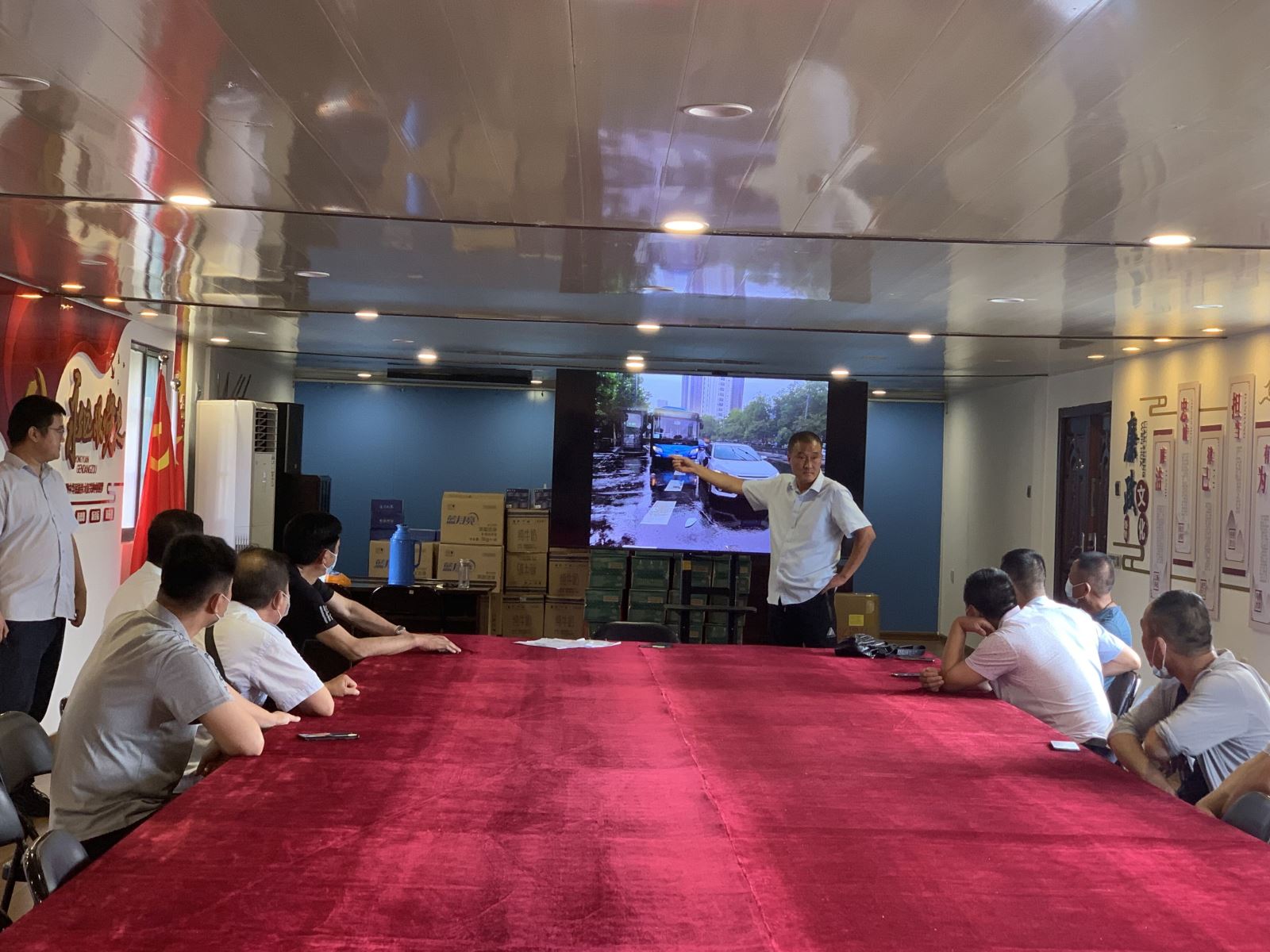 公交集團公交事業(yè)一部召開駕駛員安全會議