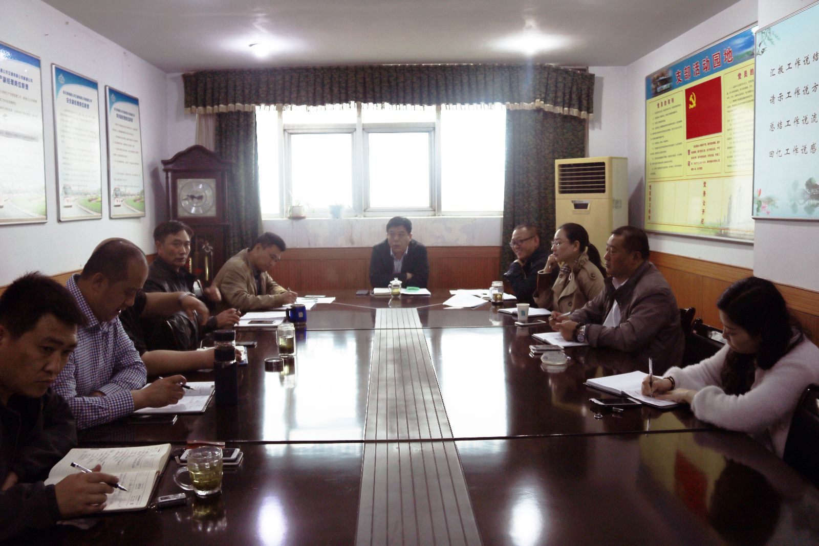 公交新浦公司啟動“服務規(guī)范隨手拍”活動助力文明城市創(chuàng)建