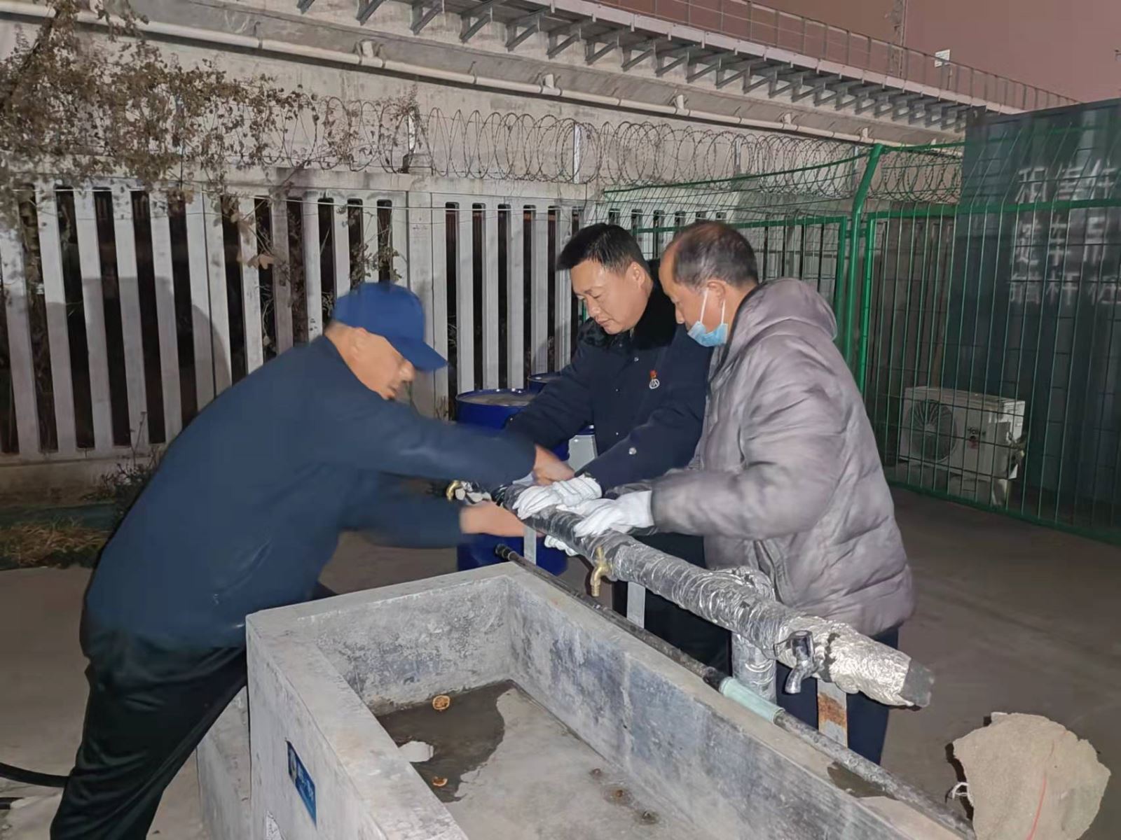 經營發(fā)展事業(yè)部做好水管水表防凍工作 應對寒潮天氣