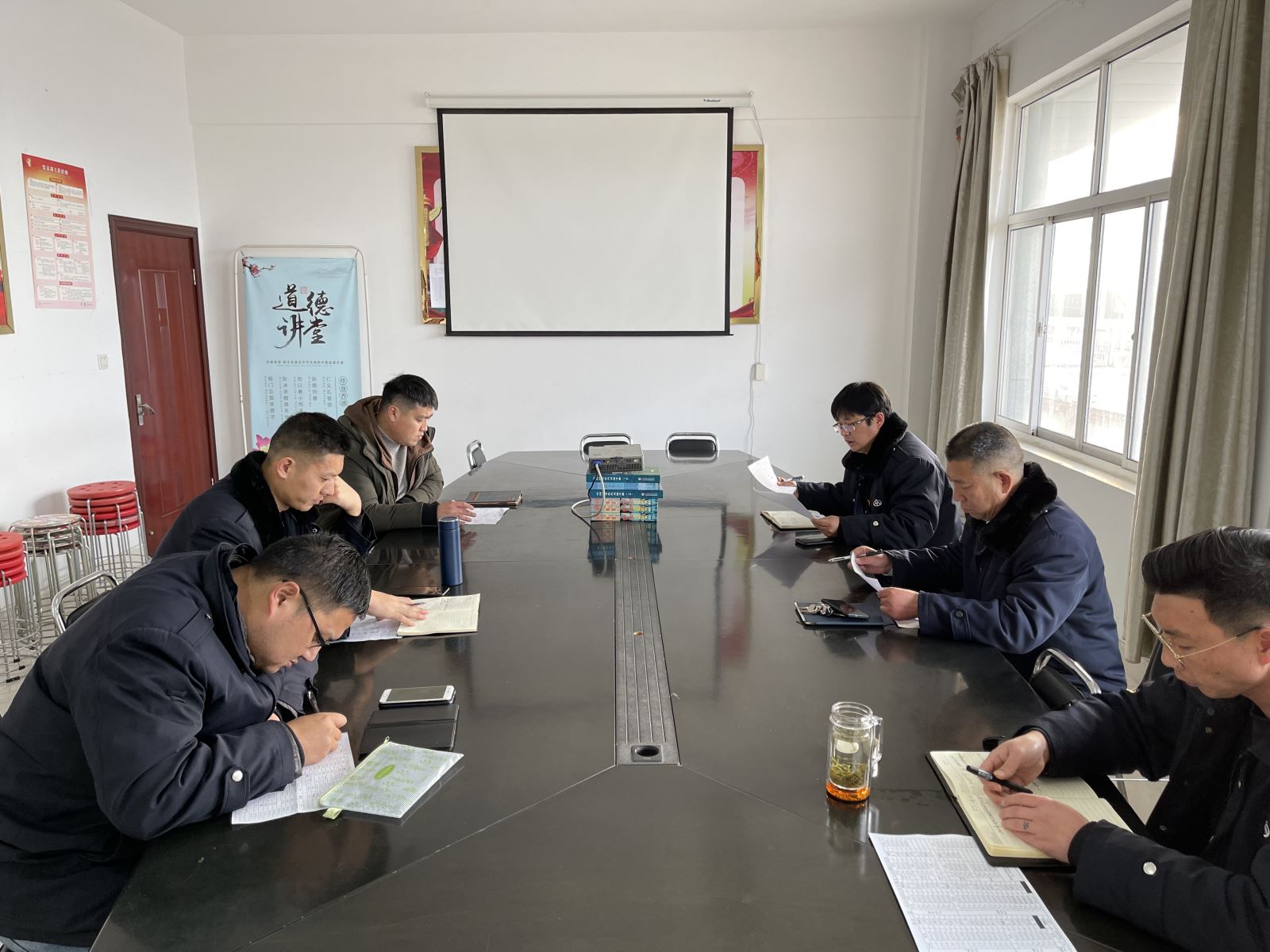 公交集團(tuán)公交事業(yè)二部召開2021生產(chǎn)運(yùn)營計(jì)劃會(huì)