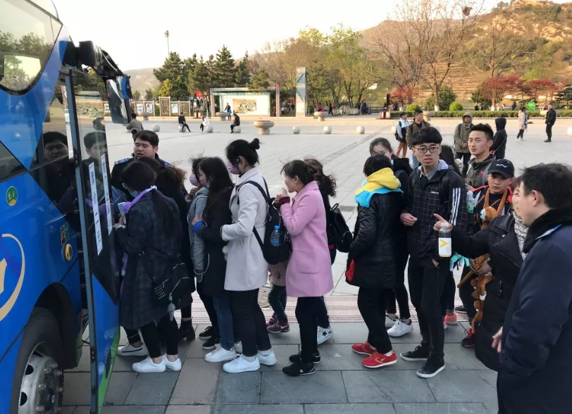 加密班次加強管理 公交集團清明節(jié)小長假確保乘客平穩(wěn)出行