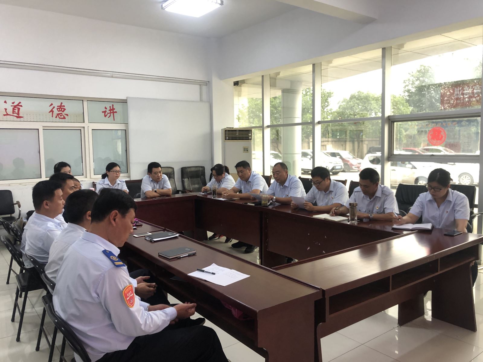 經(jīng)營(yíng)發(fā)展事業(yè)部開展“牢記“三個(gè)不忘” 永葆初心本色”主題黨課