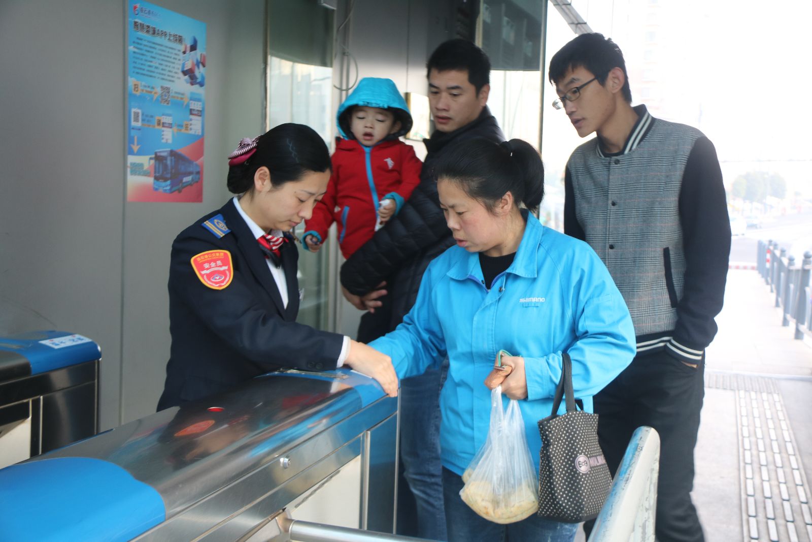 創(chuàng)文創(chuàng)衛(wèi)，我們一直在路上