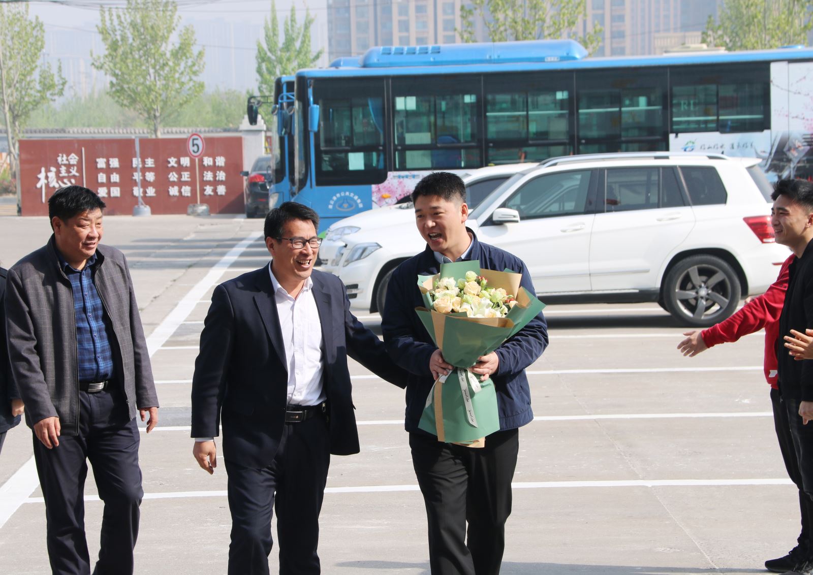 公交集團(tuán)總經(jīng)理助理王學(xué)兵圓滿完成工作專班任務(wù)！