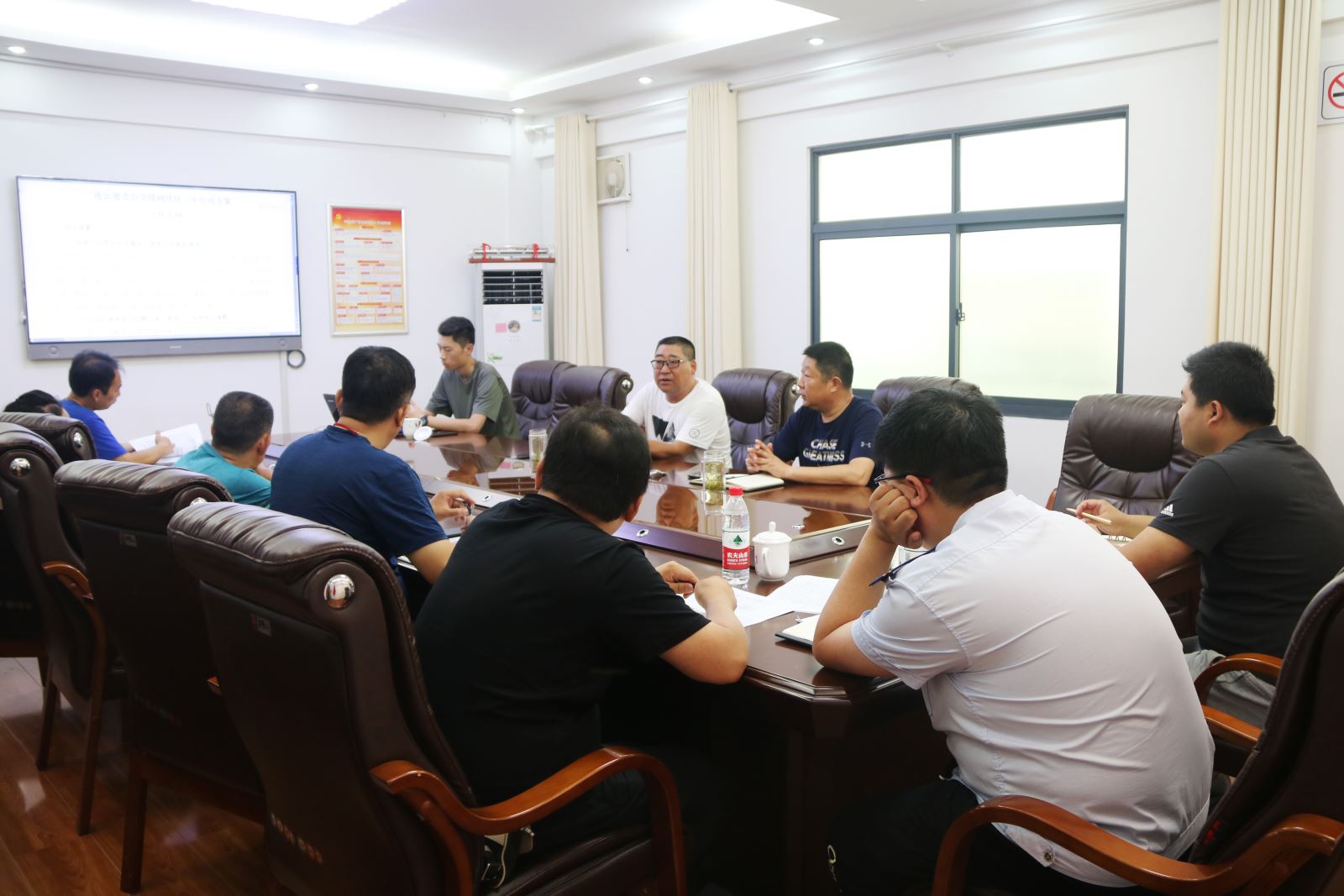 公交集團(tuán)召開線網(wǎng)優(yōu)化行動(dòng)方案研討會(huì)