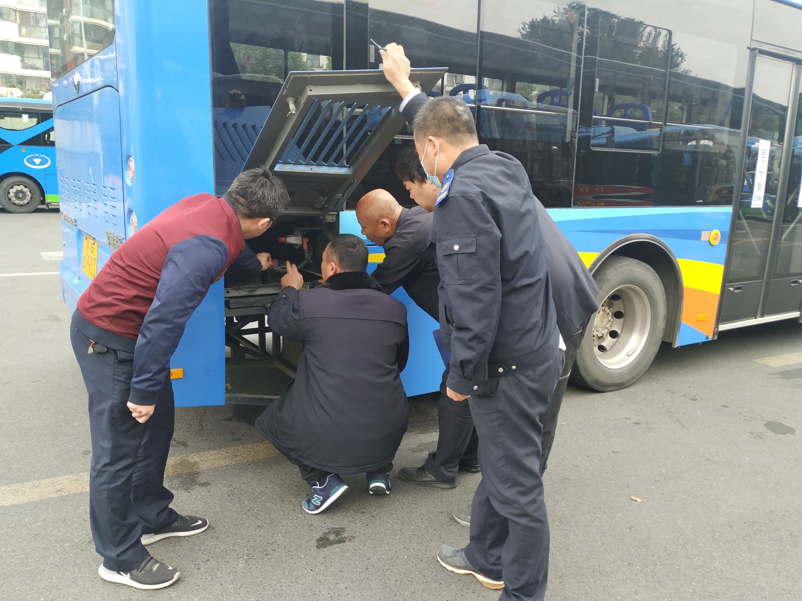 公交集團公交事業(yè)二部持續(xù)開展機務專項大檢查